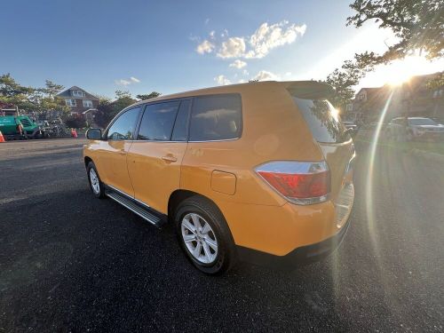 2013 toyota highlander base