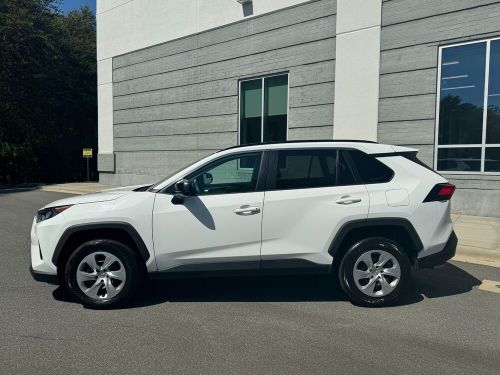 2021 toyota rav4 le
