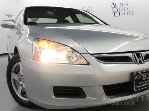 We finance 2007 honda accord hybrid 1owner clean carfax mroof 6cd htdsts spoiler