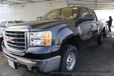 Gmc sierra 2500hd 2wd crew cab 153 sle2 low miles 4 dr truck gasoline vortec 6.0