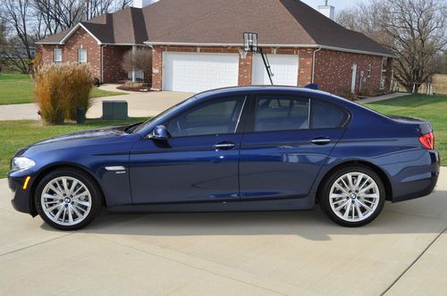 2011 bmw 550i xdrive sedan 4-door 4.4l v8 ***excellent condition***