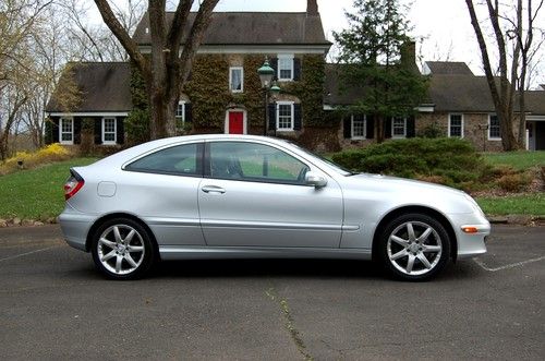 Very clean 2005 mercedes-benz c320 sport coupe, panoramic moonroof, 17" alloys