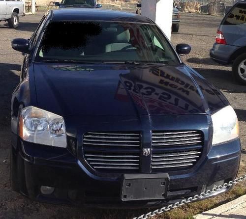 2006 dodge magnum sxt wagon 4-door 3.5l