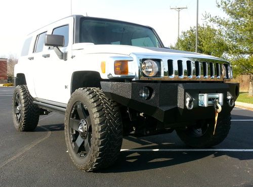 2007 white hummer h3 custom w/ 4" rancho kit (low miles!!!)