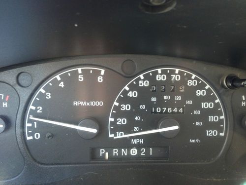 2000 ford explorer xls sport utility 4-door 4.0l