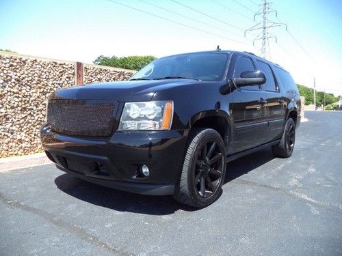 07 suburban ltz 4wd gps/sunroof/leather/loaded/xnice/1txowner!