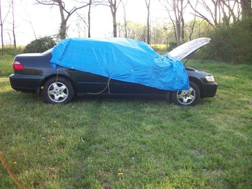 Honda accord 4 door salvage- excellent parts for sale