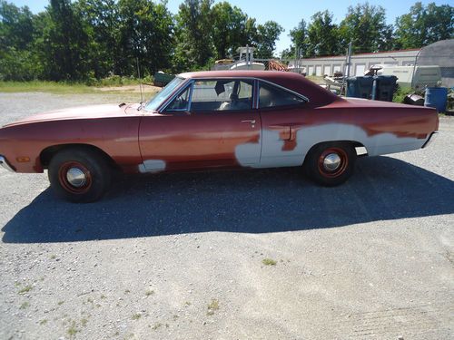 1970 plymouth road runner, 383 auto   runs &amp; drives $13,000.00