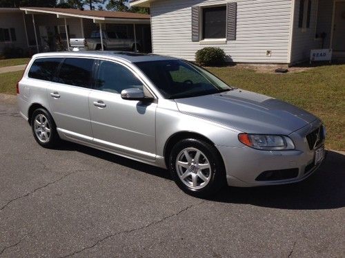 2009 silver volvo v70 silver station wagon black leather interior 46k miles