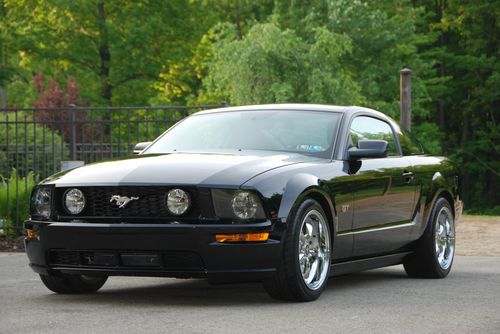 2006 Ford mustang svt cobra compact coupe/hatchback