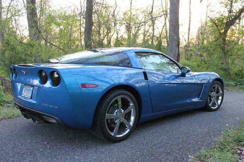 2010 corvette, 3lt, jetstream blue, 9k miles, 436+ hp, manual, navigation