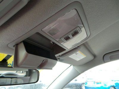 Silver, Keyless Entry, Cruise Control, MP3 Player, Auxiliary Audio Input., image 28