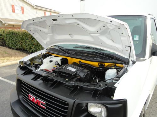 2008 GMC 3500 Savana  BOX Truck CUBE Van Nashville !!  NEW WHITE PAINT Cutaway, US $13,988.00, image 2