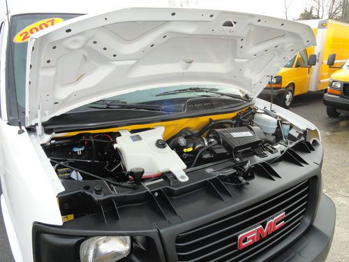 2008 GMC 3500 Savana  BOX Truck CUBE Van Nashville !!  NEW WHITE PAINT Cutaway, US $13,988.00, image 6