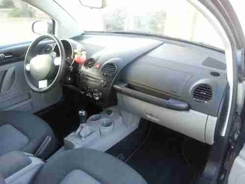 2005 Volkswagon TDI New Beetle, image 3