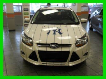 Ny yankee's edition signed by derek jeter - 2012 ford focus titanium hatchback