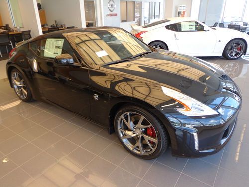 New 2013 370z coupe 6 speed manual 3.7l v6 magnetic black 0% apr 60 months!