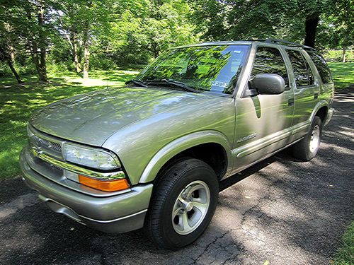 2002 chevrolet blazer ls sport utility 4-door 4.3l 2wd and no reserve