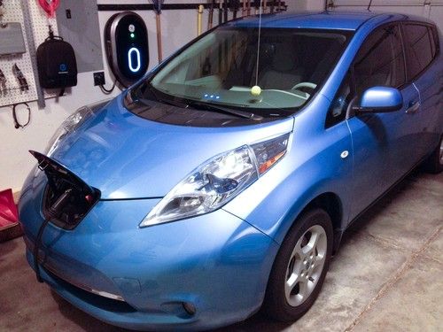 Beautiful NISSAN LEAF SL w/ 240V GE Home Charging Station <15K miles & warranty, US $20,500.00, image 4