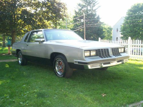 1981 oldsmobile 2 door cutlass 305sbc engine 350 trans  nice project car   other