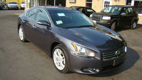 2012 nissan maxima 3.5 sv 4 door sedan automatic v6- fully loaded- msrp: $41,205