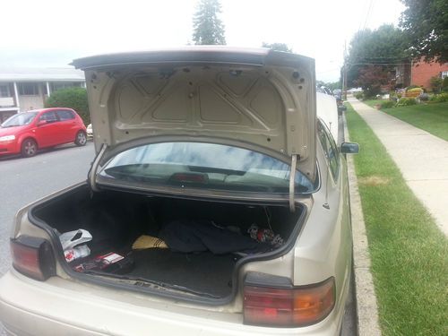 1992 toyota camry xle sedan 4-door 3.0l