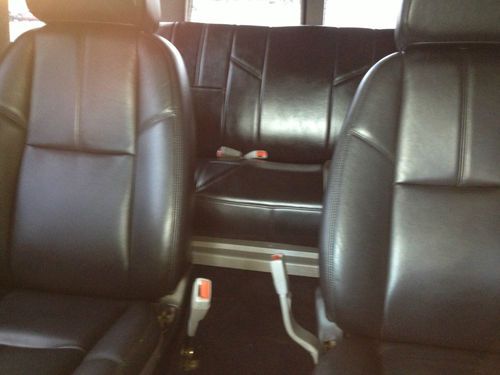 1999 Chevrolet K2500 Suburban LS Sport Utility 4-Door 7.4L, image 19