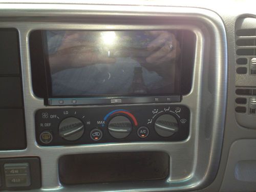 1999 Chevrolet K2500 Suburban LS Sport Utility 4-Door 7.4L, image 23