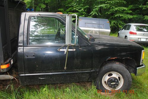 1 ton chevy flatbed/stakeside dump truck, image 2
