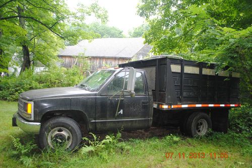 1 ton chevy flatbed/stakeside dump truck, image 5