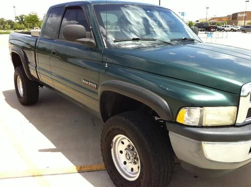 Dodge  ram 2500 4x4 quad cab 5.9 cummins turbo diesel 24v dealer maintained