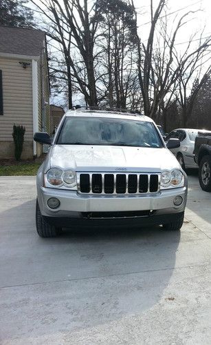 2005 jeep grand cherokee laredo limited 4-door 4.7l