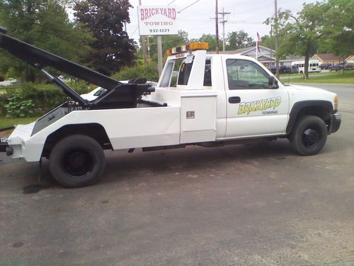 2004 gmc 3500 4x4 tow truck