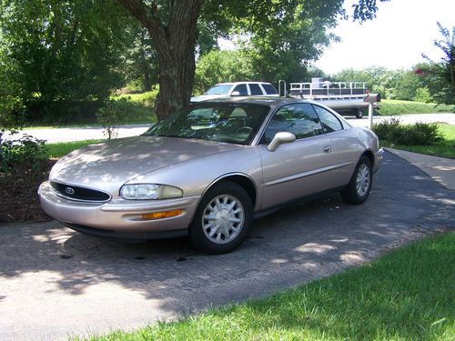 1998 buick riviera base coupe 2-door 3.8l