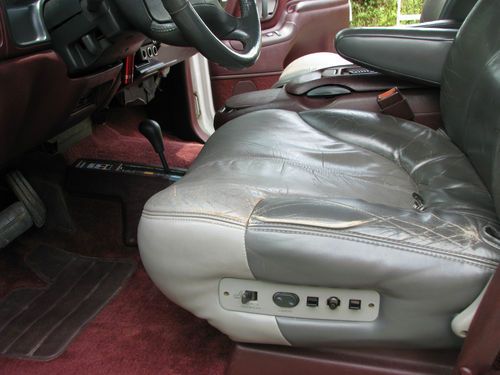1995 Chevrolet Tahoe LT Sport Utility 4-Door 5.7L, image 19