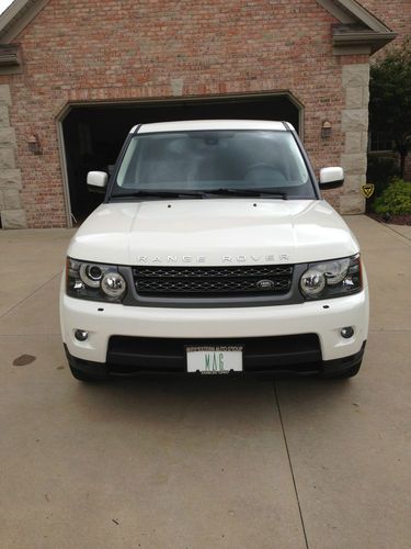 Landrover range rover sport with lux and climate package