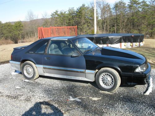 1987 ford mustang gt hatchback 2-door 5.0l