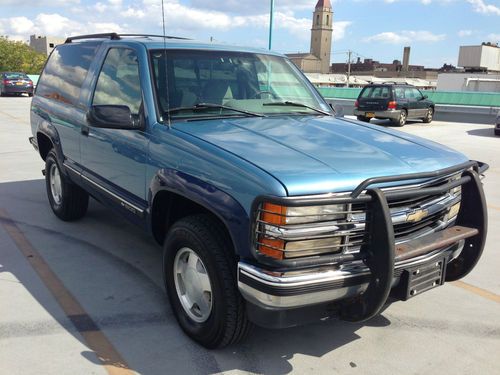 1996 chevrolet tahoe ls sport utility 2-door 5.7l 4wd one owner "no reserve"