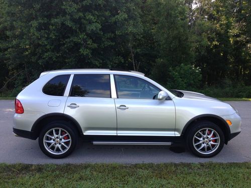 2004 porsche cayenne turbo sport utility 4-door 4.5l excellent condition !