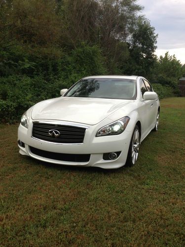 2011 infiniti m56 base sedan 4-door 5.6l