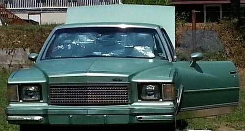 1978 monte carlo landeau coupe  26,500 miles