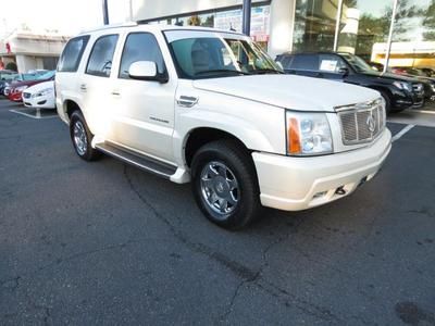 04 cadillac escalade navigation/power glass moonroof/leather seats/3rd row seat