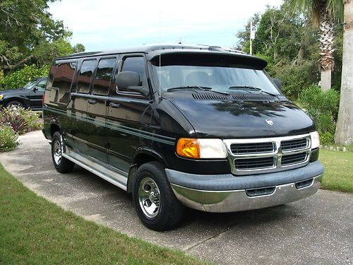 Фургон dodge Ram van