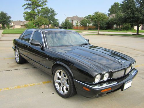 2001 Jaguar XJR Supercharged, image 2