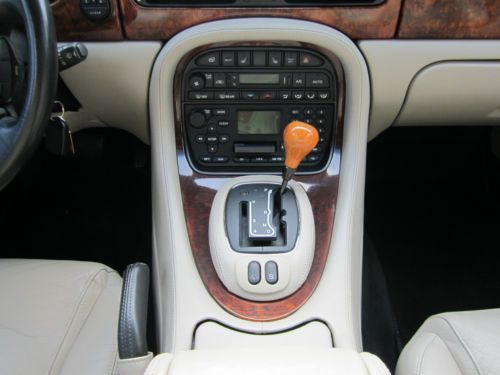 2001 Jaguar XJR Supercharged, image 12