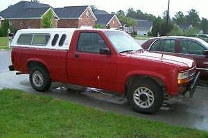 Dodge dakota 1993 red with fibergflass shell and locking plastic tool box