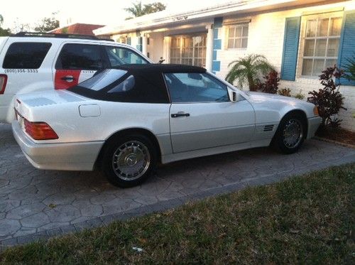 1990  mercede benz  convertible .