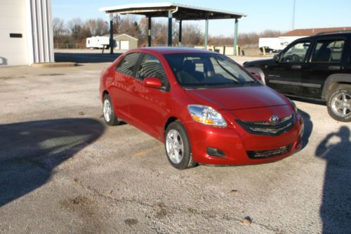 2008 toyota yaris -- 74k -- one owner