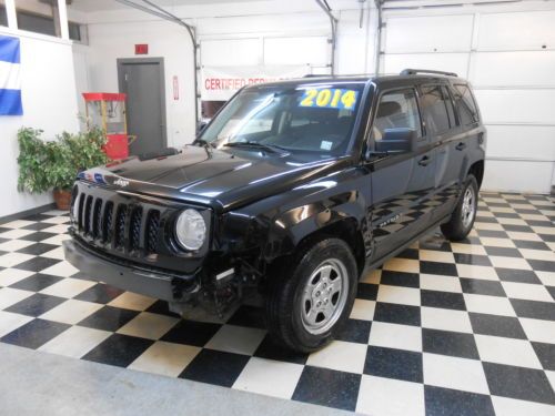 2014 jeep patriot  1,557 miles no reserve salvage rebuildable 30 mpg highway