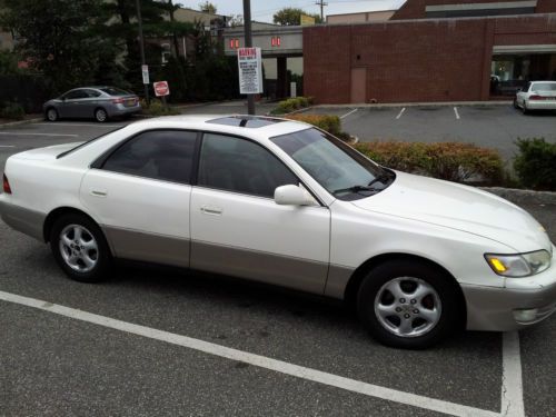 Lexus : es300 4 door sedan sunroof leather